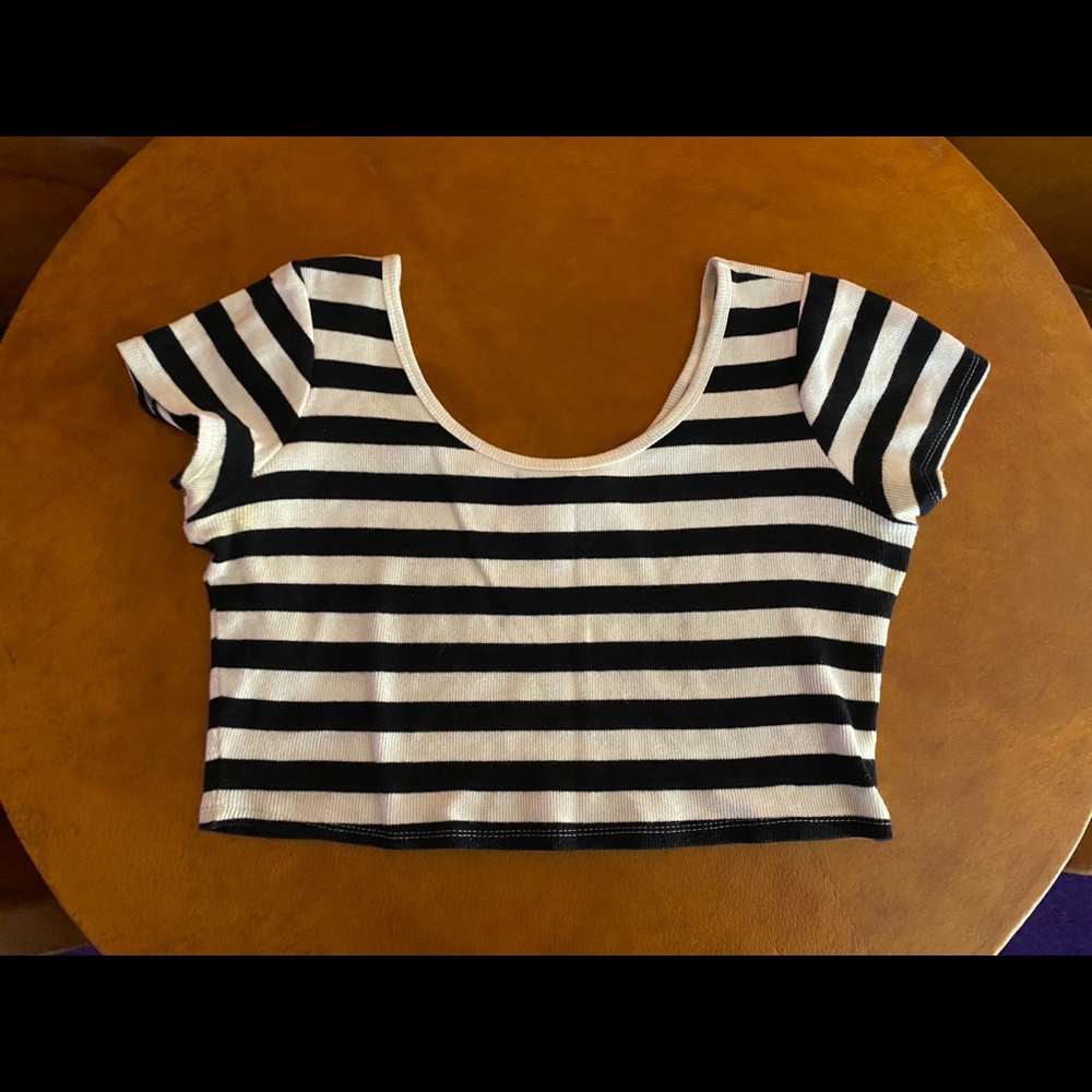 Stripped Crop Top